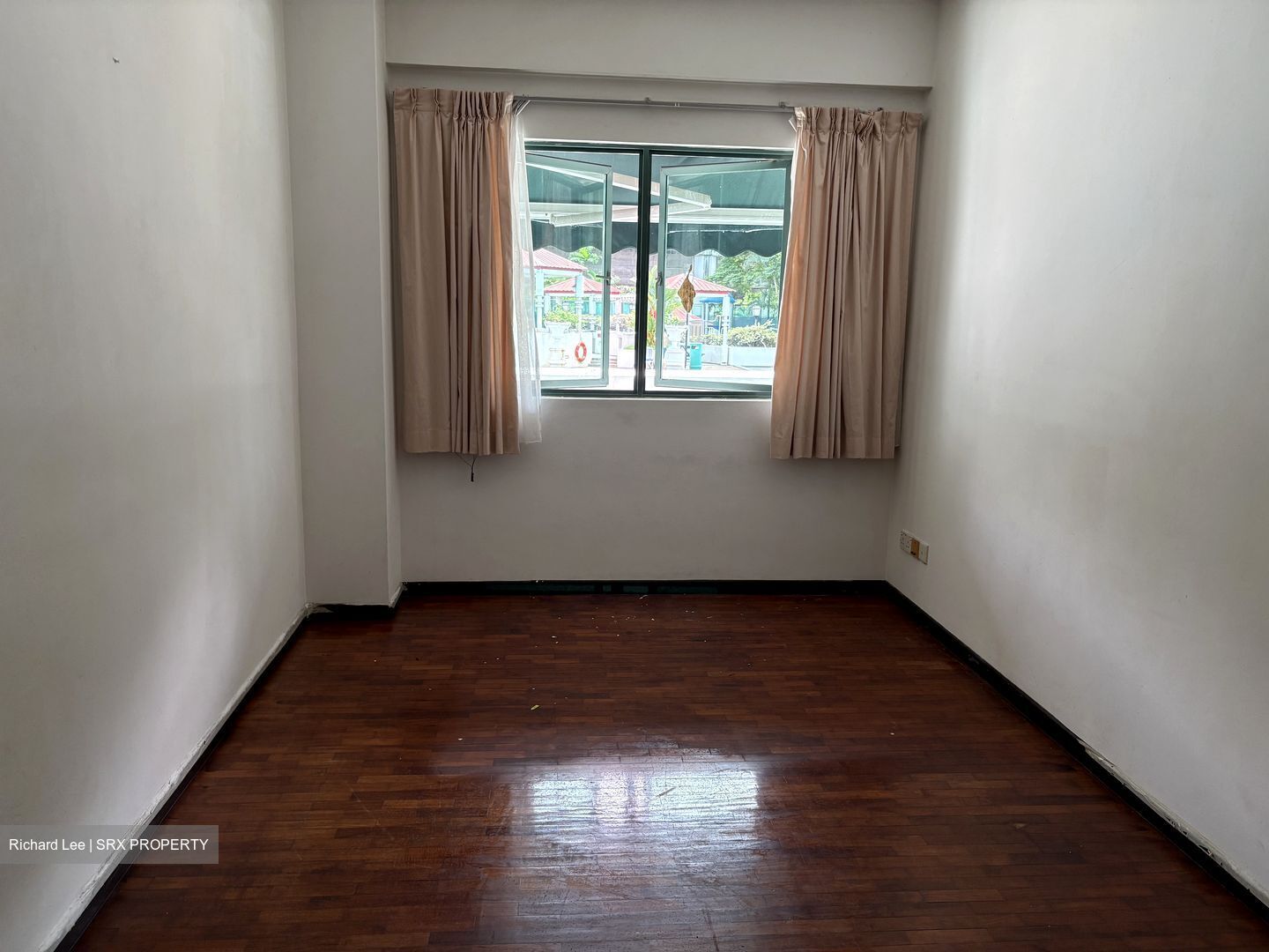 Stratford Court (D16), Condominium #450011241